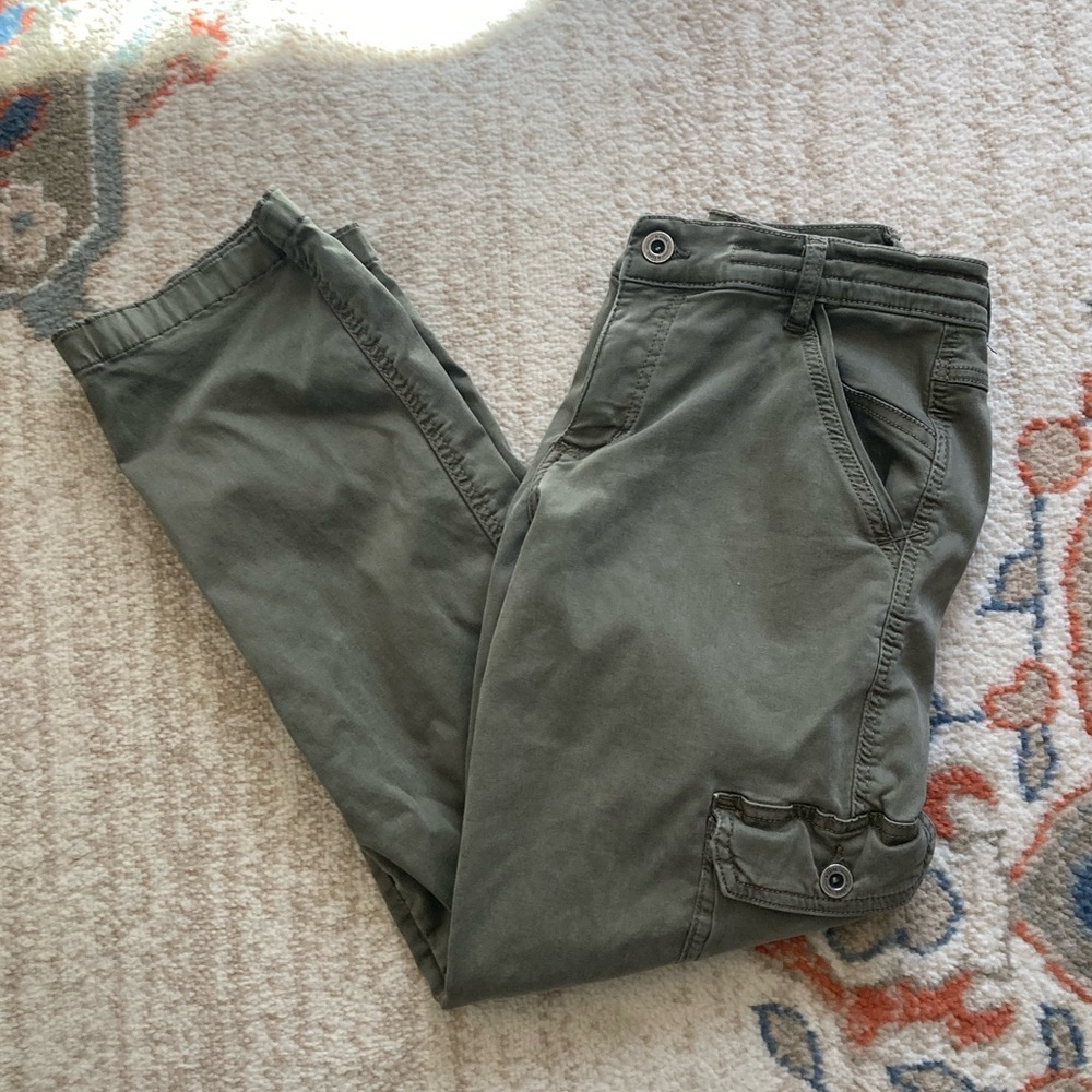 Kuhl Cargo Low-Rise Cropped Ankle Army Green Hiking Pants
